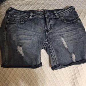 Hot kiss denim shorts
